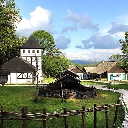 Farm Stay Cardaklije Kulen Vakuf Eksteriør bilde